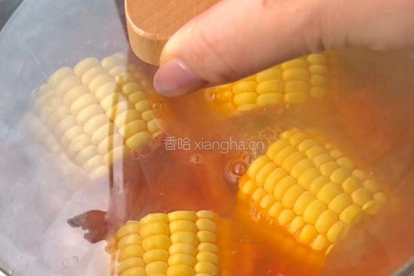 水果玉米煲汤的做法图解5