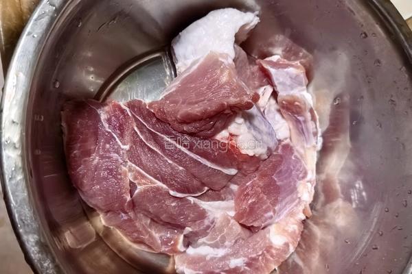 手工肉丸的做法图解1