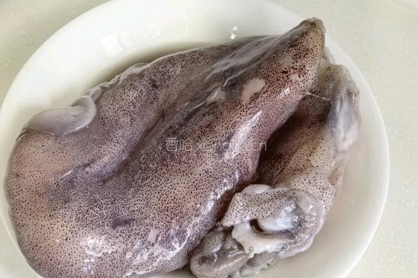 鱿鱼炒豆角的做法图解2