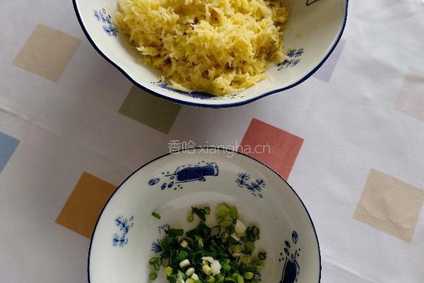 土豆丝鸡蛋饼的做法图解2