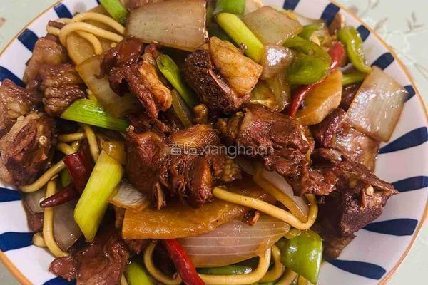 辣爆羊羔肉