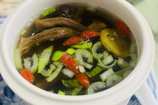 鹿茸菇排骨蒸盅的做法图解6
