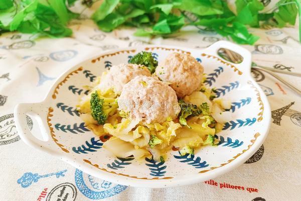 肉圆炖白菜的做法图解12