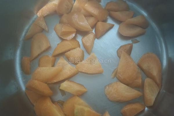 胡萝卜平菇炖肉丸的做法图解3