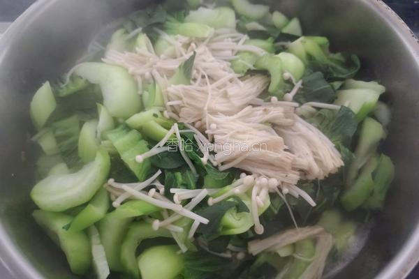 金针菇炒油菜的做法图解4