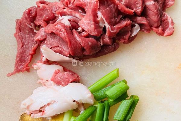 小炒黄牛肉的做法图解1