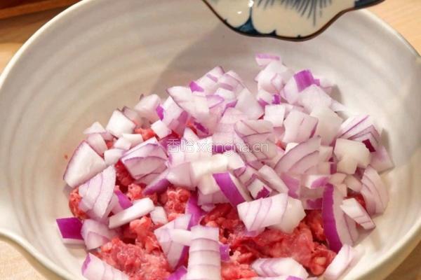 芝士牛肉土豆烘蛋的做法图解1