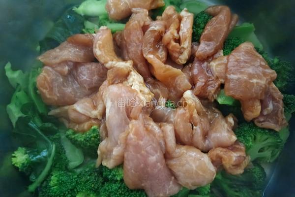 西蓝花炒肉片的做法图解10