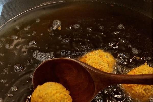 爆浆黑松露虾球的做法图解6