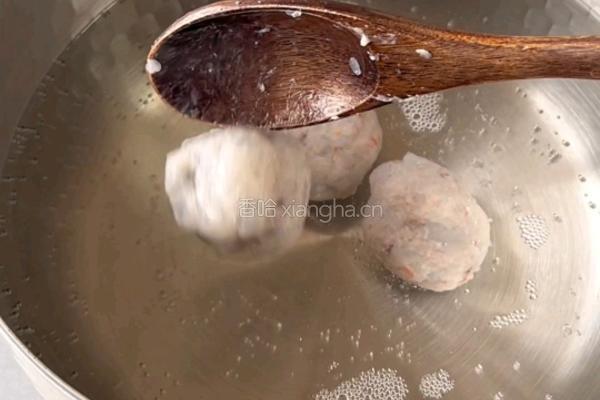 番茄肥牛虾滑面的做法图解1