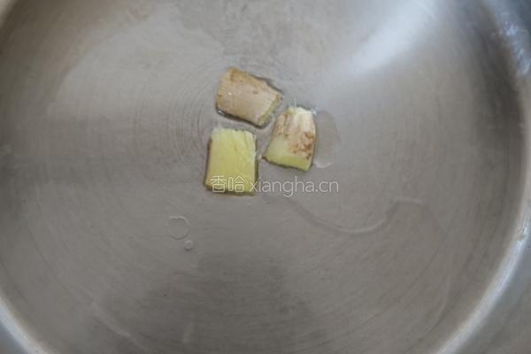 糖醋鲳鱼的做法图解1