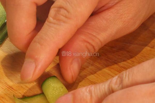 金枪鱼沙拉挞的做法图解4