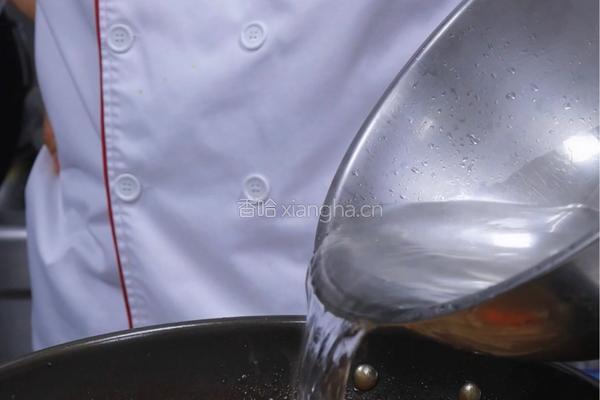 果香排骨炖豆笋的做法图解6