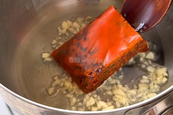 麻辣虾滑宽粉的做法图解3