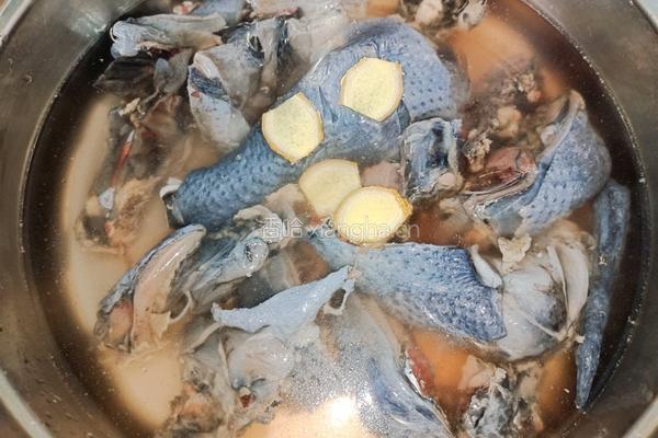 羊肚菌乌鸡汤的做法图解4