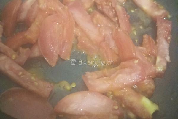 西红柿闷鲈鱼的做法图解2