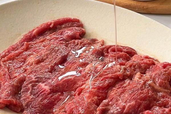 泡菜牛肉豆腐汤的做法图解2