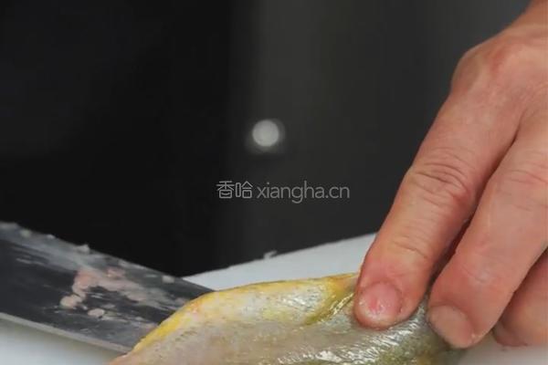 雪菜黄鱼面的做法图解2