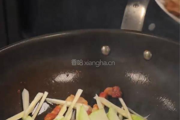 雪菜黄鱼面的做法图解5