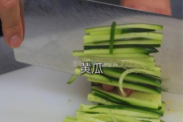 鲜虾什锦春卷的做法图解2