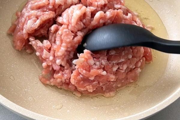 番茄肉末刀削面的做法图解1