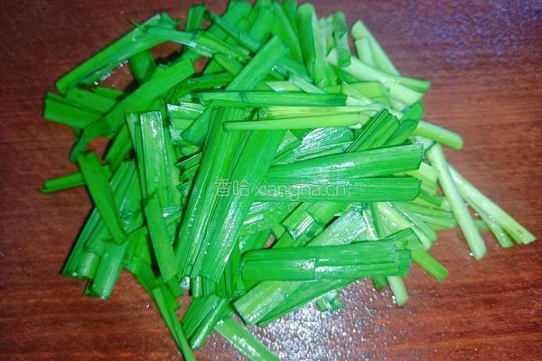 韭菜炒鸡蛋的做法图解2
