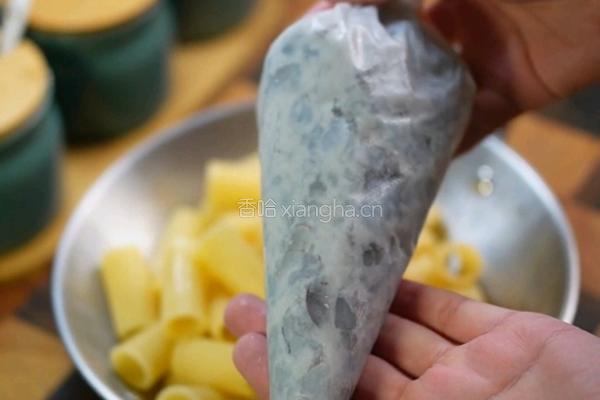 松露虾滑通心粉的做法图解3