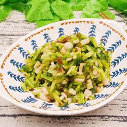 翡翠香芹拌海鲜菇的做法[图]