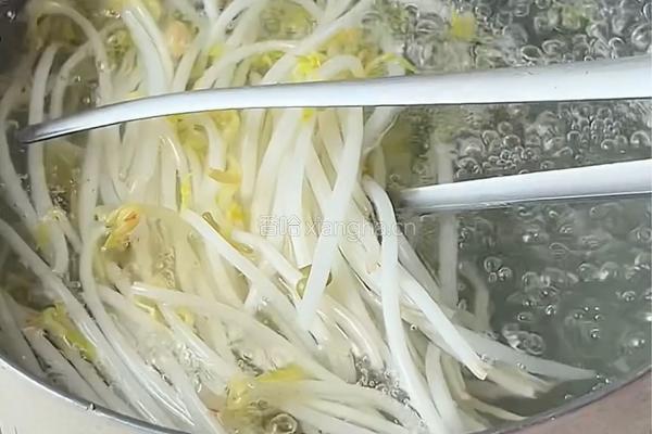 凉拌荞麦面的做法图解3