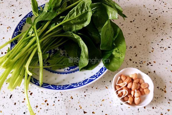 果仁菠菜的做法图解1