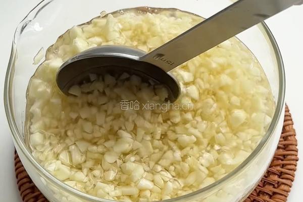 椒盐脆皮鸡翅的做法图解2