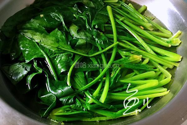 鸡蛋炒菠菜的做法图解1