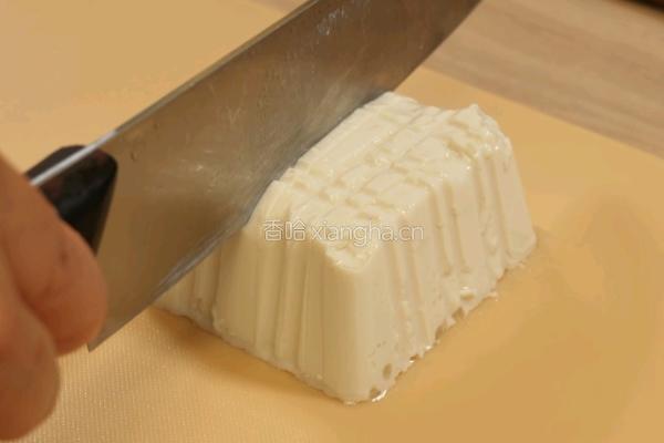牛油果豆腐拌饭的做法图解2