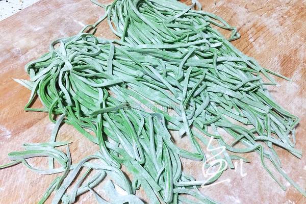 菠菜鸡蛋面的做法图解13