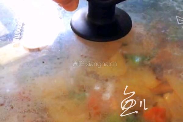 青椒胡萝卜土豆片的做法图解15