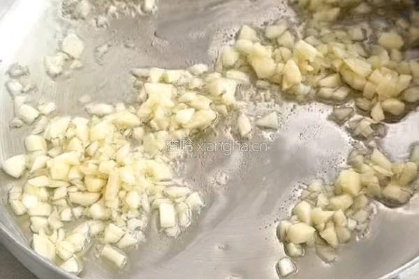 麻辣虾滑宽粉的做法图解1