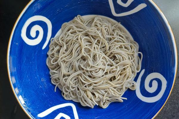 黄瓜滑肉片拌荞麦面的做法图解13
