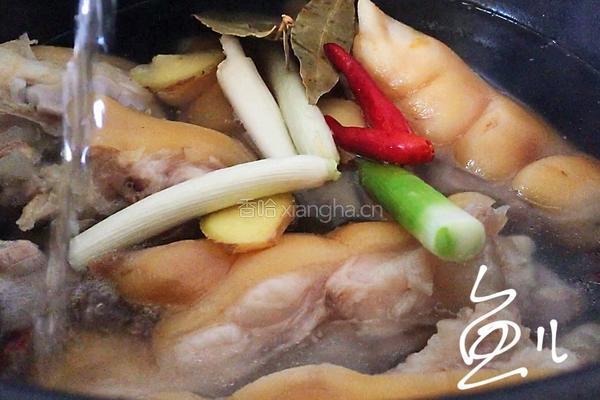 五香卤猪蹄的做法图解9