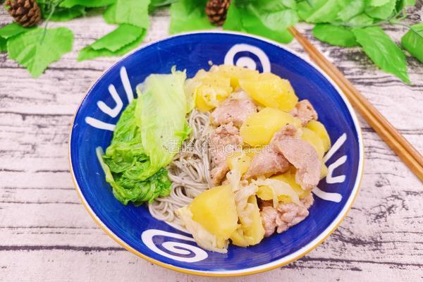减脂餐土豆炖肉荞麦面 的做法图解13