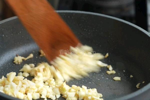 黑松露蒜香三文鱼的做法图解4
