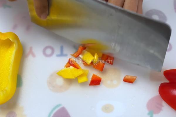 加拿大北极虾菠萝炒饭的做法图解1
