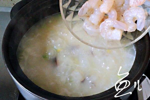 鲜虾砂锅粥的做法图解16