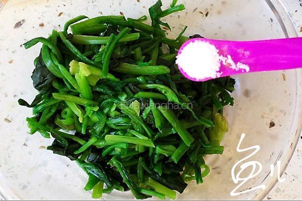 菠菜拌花生米的做法图解7