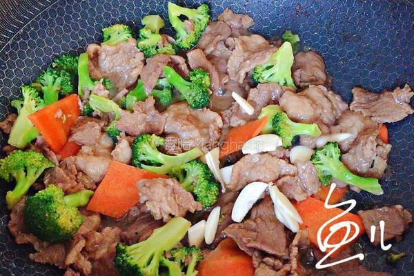 西兰花炒牛肉的做法图解19