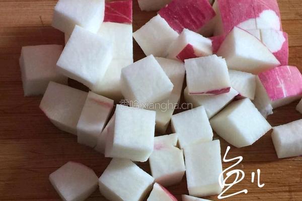 白萝卜炖猪肉的做法图解2
