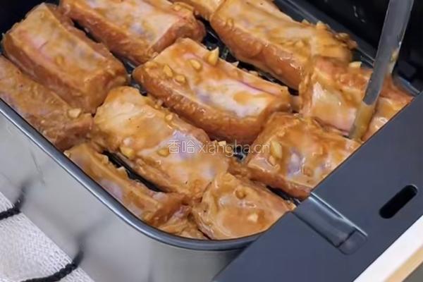 蒜香烤排骨的做法图解6