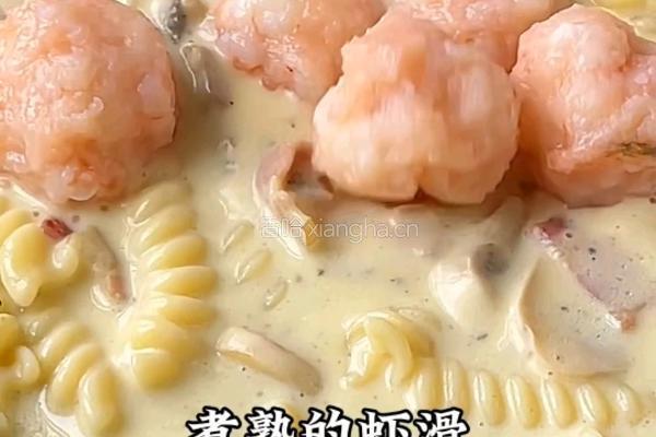 奶油口蘑培根虾滑意面的做法图解8