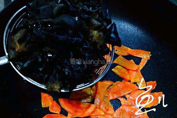 胡萝卜鸡蛋炒木耳的做法图解10