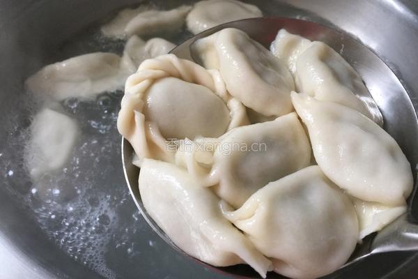 猪肉韭菜水饺的做法图解14