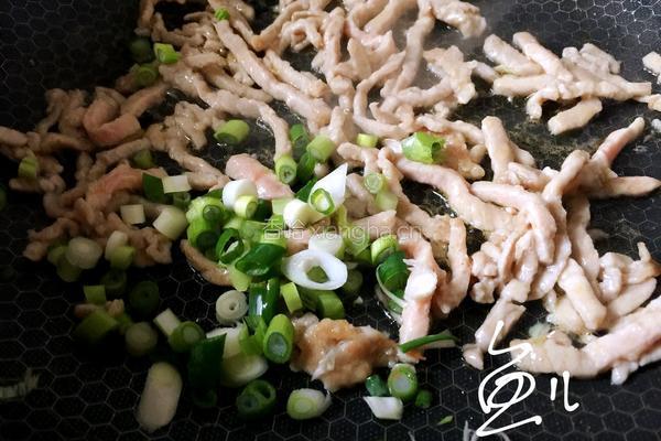 芹菜木耳炒肉丝的做法图解8